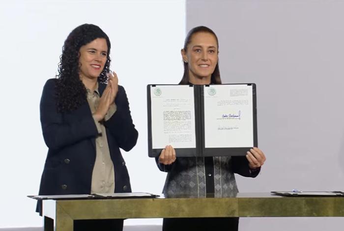 Sheinbaum firma decreto sobre renuncia a la doble nacionalidad para candidaturas