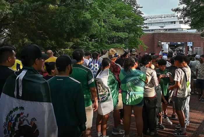 Sheinbaum pide a Trump no hacer redadas en la Copa Oro