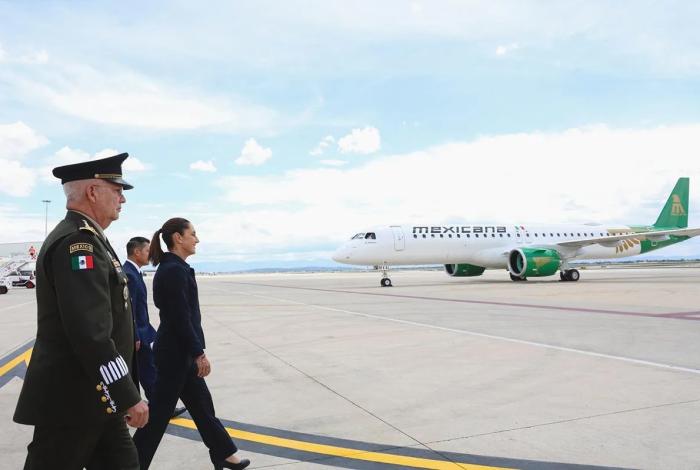 Sheinbaum recibe la primera aeronave Embraer para Mexicana