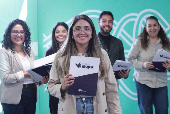 Sí Financia dispersa 2 mil 700 mdp en créditos durante la actual administración