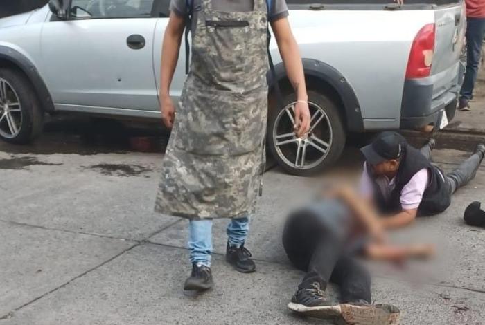 Sicar10s le quitan la vida a tiros en Uruapan