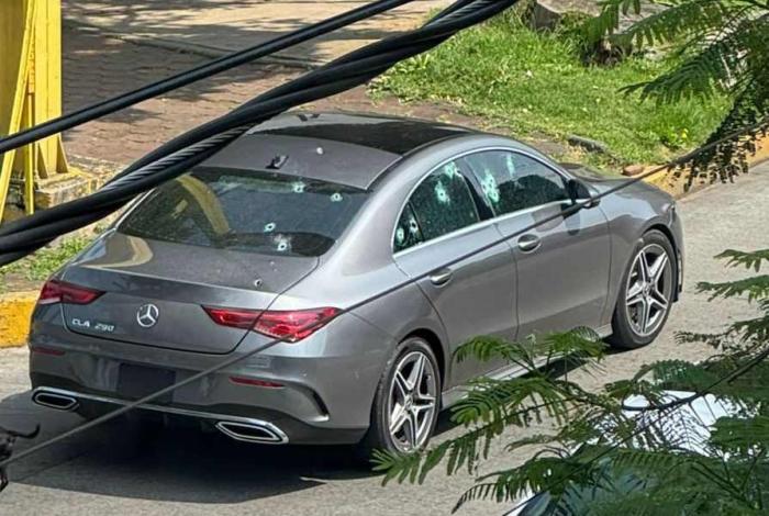 Sicarios en moto asesinan a un automovilista en el Paseo Lázaro Cárdenas