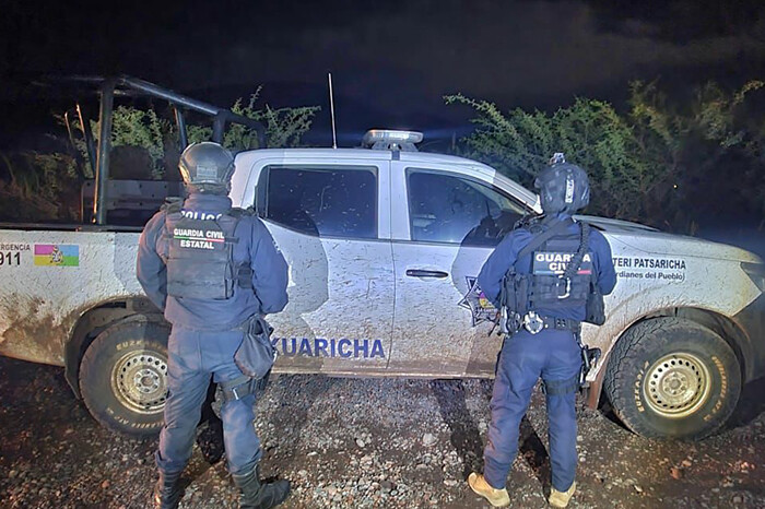 Sicarios habrían plagiado a los 7 policías comunitarios desaparecidos en Tangamandapio, dice FGE