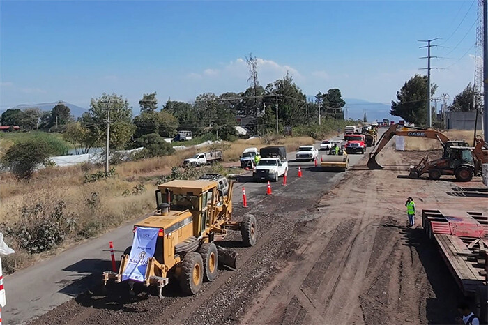 SICT invierte 100 millones de pesos en conservación periódica de carreteras libres de Michoacán