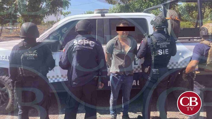 SIE captura a un hombre armado en Buenavista Tomatlán