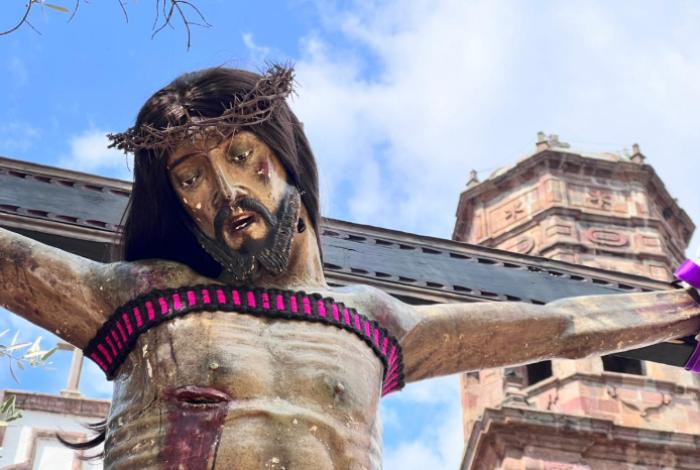 Silencio, luto y fervor se respiran en Tzintzuntzan por la muerte de Cristo