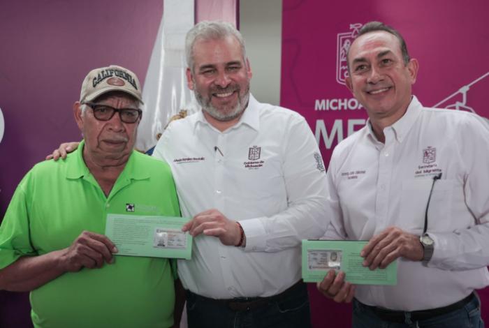 Sin contratiempos emisión de visas del programa estatal Refami, pese a políticas de Trump: Bedolla