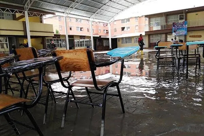 Sin reporte preliminar de daños en escuelas de Michoacán por “John”