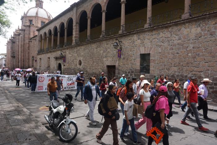 Sindicatos liberan vialidades pero prevalece la amenaza del retorno