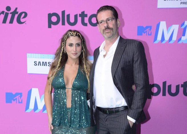 Sofía Rivera Torres y Eduardo Videgaray revelan sexo de su bebé