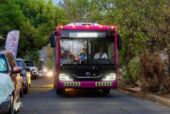Solo 30 minutos hará el Morebús, de la desviación a Cuto, al Obelisco: Bedolla