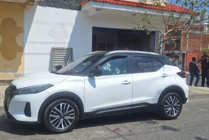 Son hermanos, los dos baleados a bordo de un vehículo en Uruapan