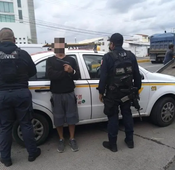 SSP detiene a hombre que robó un taxi, momentos antes en Morelia