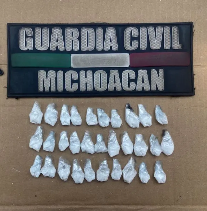 SSP detiene a un hombre con 31 dosis de metanfetamina, en Uruapan