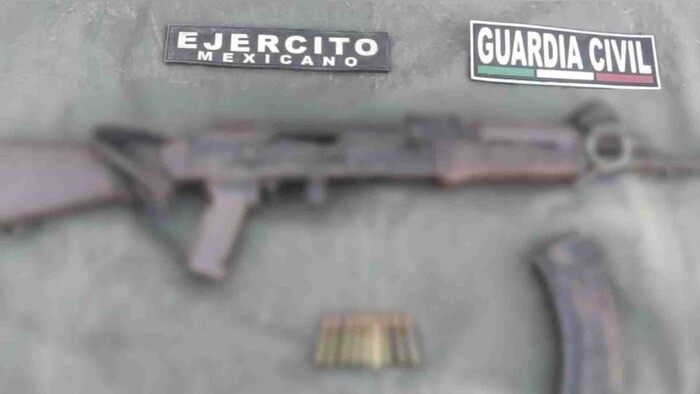 SSP y Defensa aseguran arma de fuego, en Parácuaro