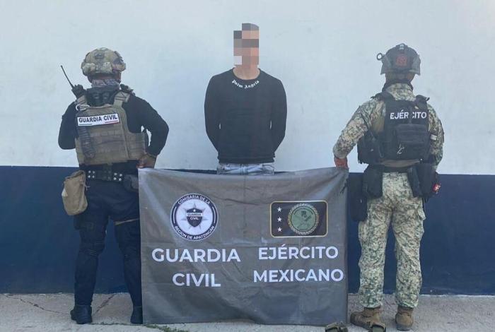 SSP y Defensa detienen a venezolano con fusil de alto poder en Tierra Caliente