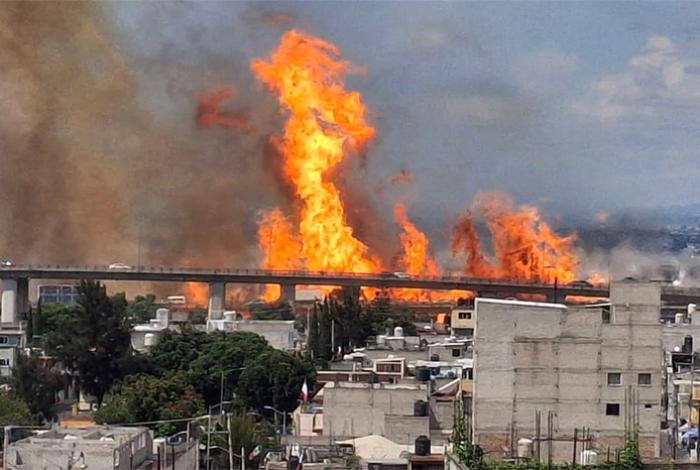 Suben a seis los fallecidos por explosión de camión de gas en Ciudad de México