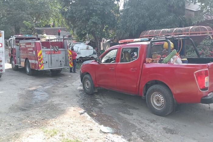 Sujeto fuera de sus cabales incendia su domicilio en Apatzingán