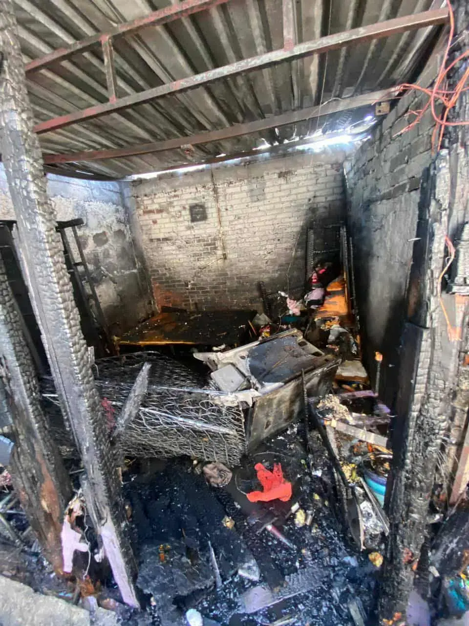 Sujeto incendia casa en Zitácuaro