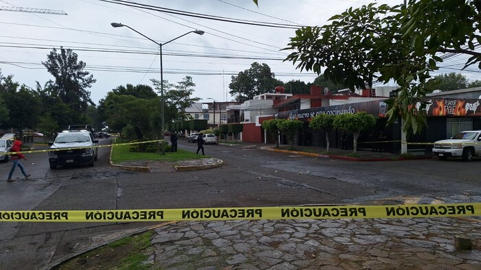 Sujetos armados atacan a conductor de una camioneta