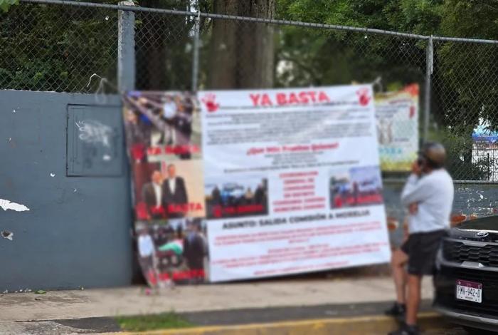 Sujetos desconocidos colocaron narcomantas en diferentes puntos de la ciudad de Zamora