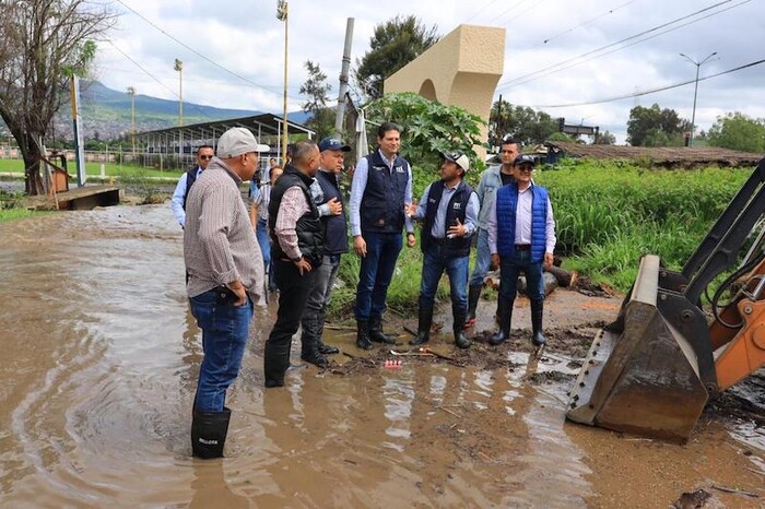 Supervisa Alfonso Martínez trabajos de limpieza y desazolve tras intensas lluvias