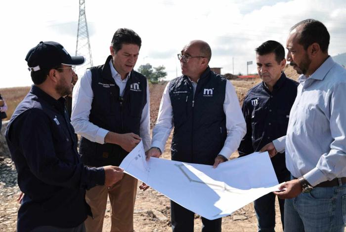 Supervisa Alfonso Martínez ampliación de avenida Amalia Solórzano