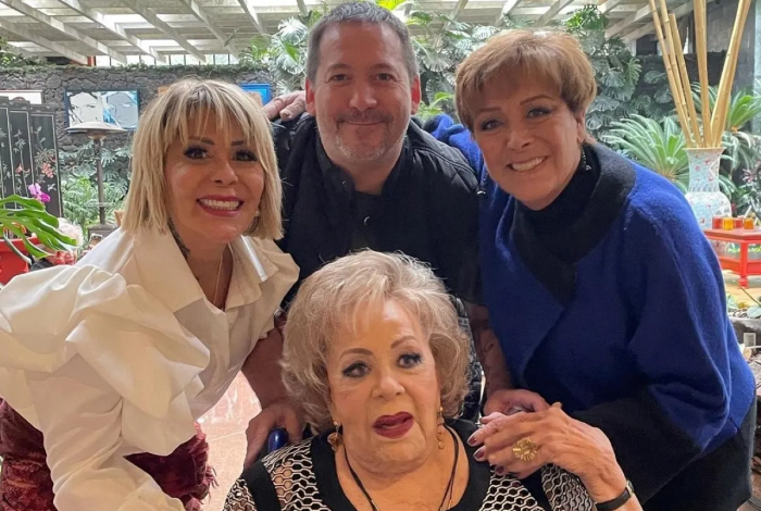 Sylvia Pasquel realiza homenaje a un año sin Silvia Pinal