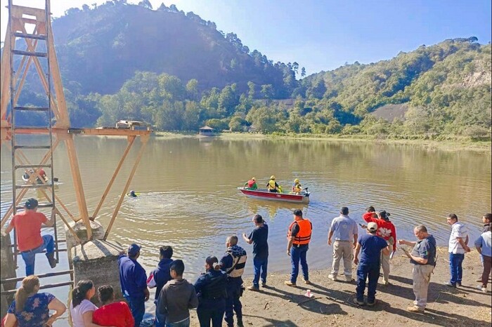 Tacámbaro: Buscan a hombre desaparecido en Laguna de La Magdalena