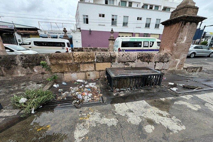 ¿Tiras basura? Los drenes y coladeras lo dirán; retiran toneladas de residuos sólidos en Morelia