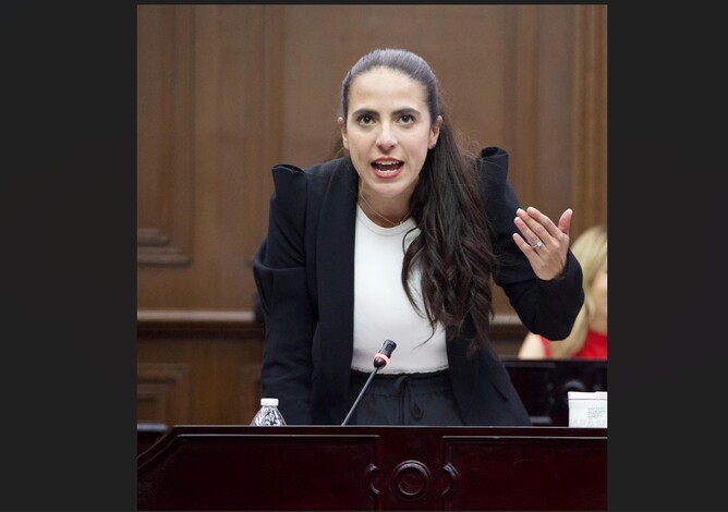 Todas y todos unidos con nuestra Presidenta: Giulianna Bugarini.