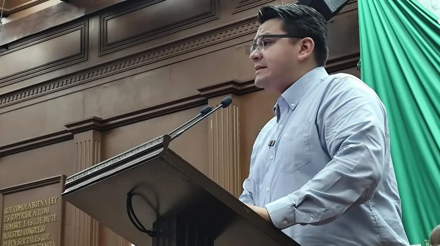 Toño Carreño presentó iniciativa contra la violencia obstétrica