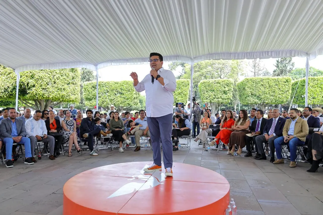 Toño Carreño presentó su primer informe ciudadano