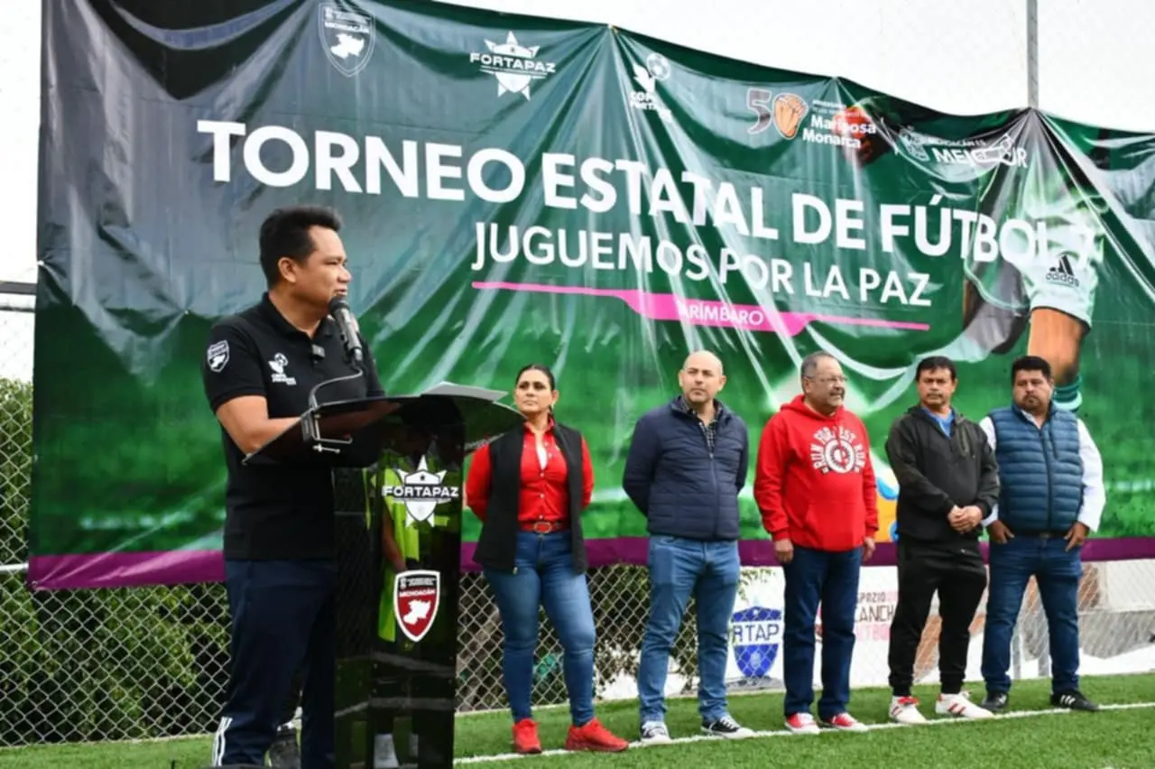 Torneo de fútbol para promover la paz en Michoacán