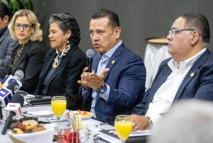 Torres Piña anuncia reforma a la Ley Orgánica de la Fiscalía y relevos internos para fortalecer la institución