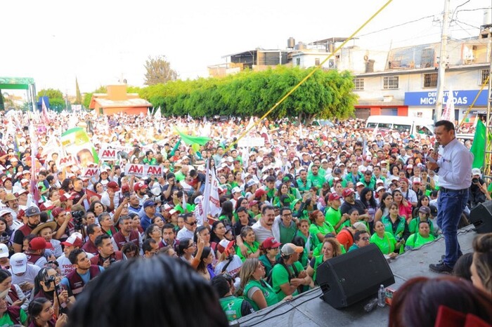 Torres Piña reunió a más de 30 mil morelianos en cierres de campaña