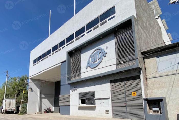 Trabajador de botanera cae del techo y mu3re en Ciudad Industrial, Morelia