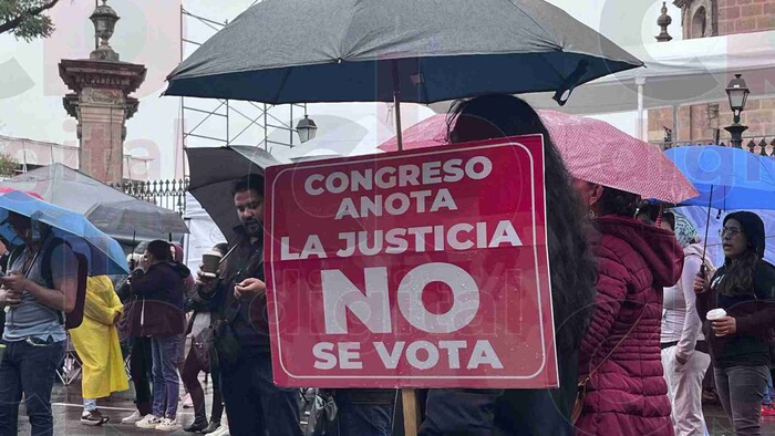 Trabajadores del Poder Judicial de la Federación se manifiestan en Palacio de Gobierno