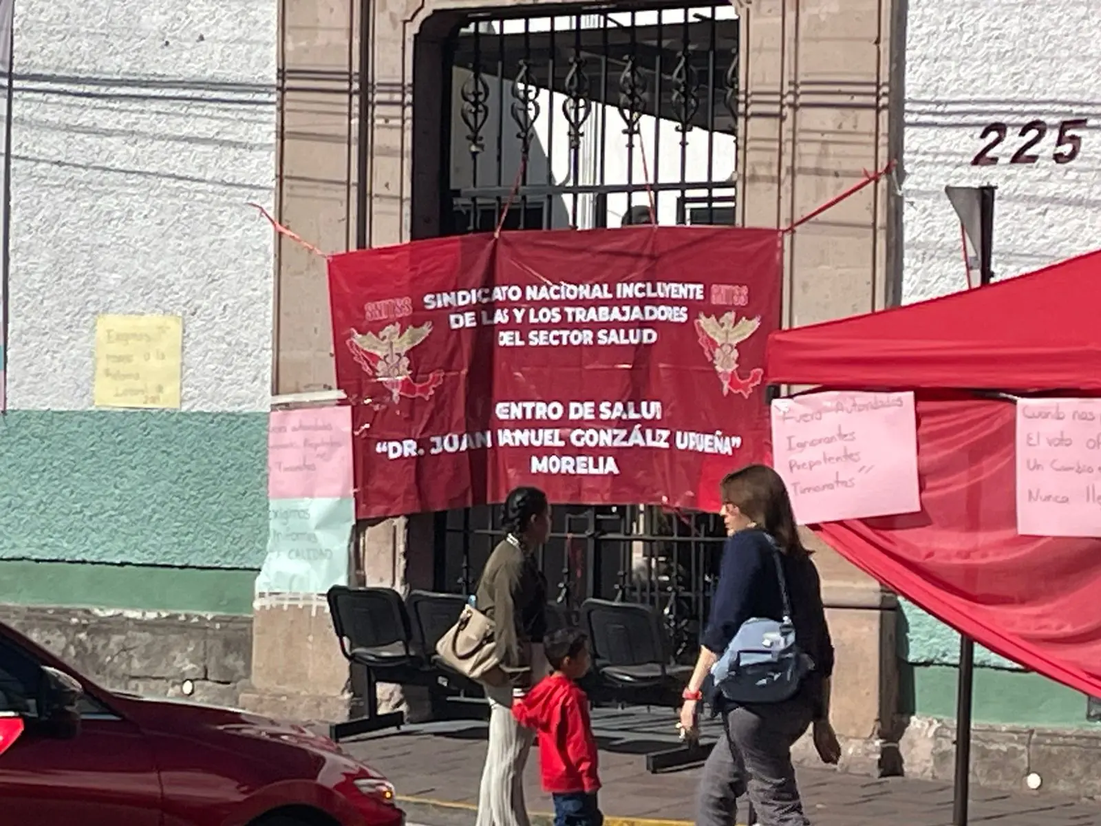 Trabajadores del sector salud en lucha por sus derechos