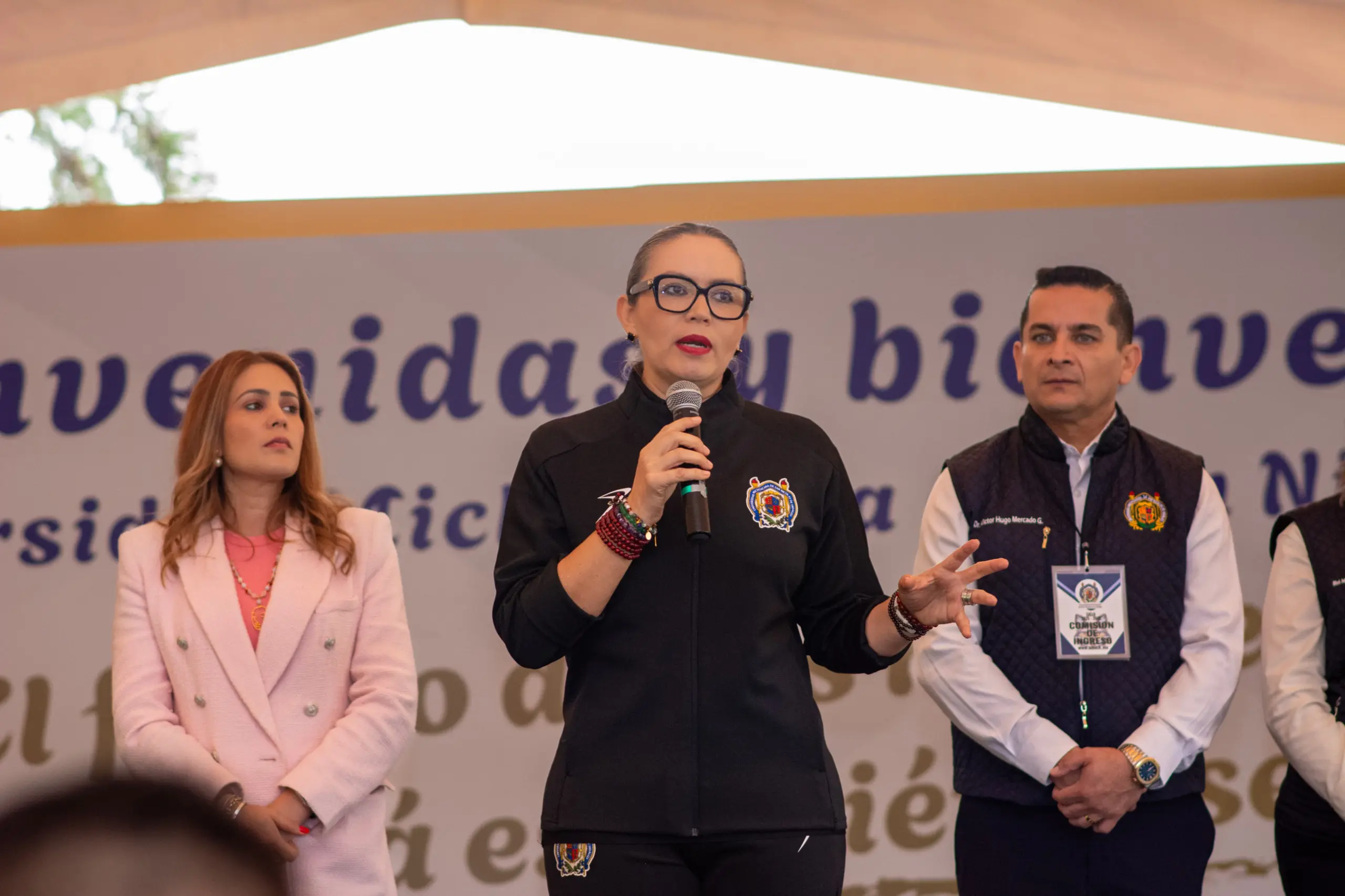 Trabajemos en equipo, invita Yarabí Ávila a madres y padres de familia