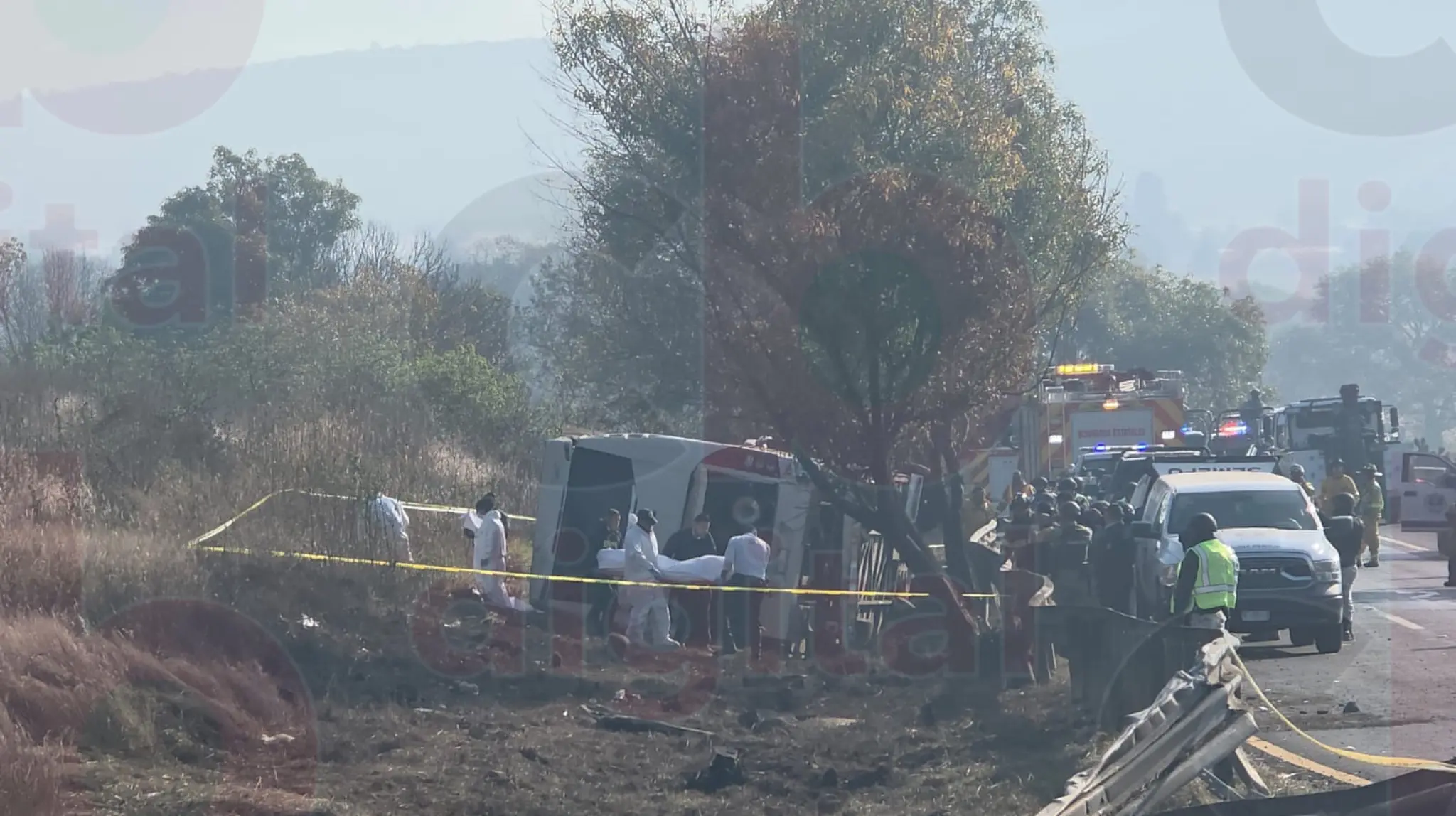 “Tragedia en la Pátzcuaro-Morelia: siete muertos y 25 heridos tras volcadura de autobús turístico”
