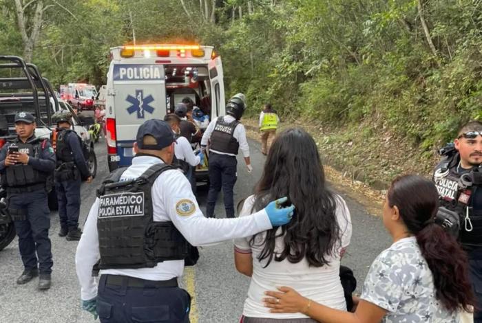 Tragedia en Veracruz: Autobús con estudiantes se vuelca