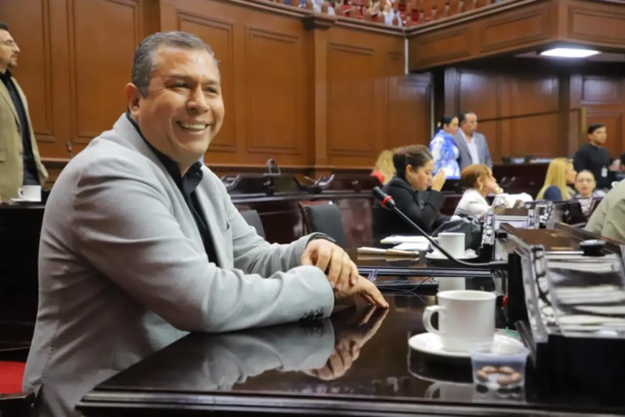 Transporte más seguro y moderno en nueva ley en favor de usuarios y choferes: JC Barragán