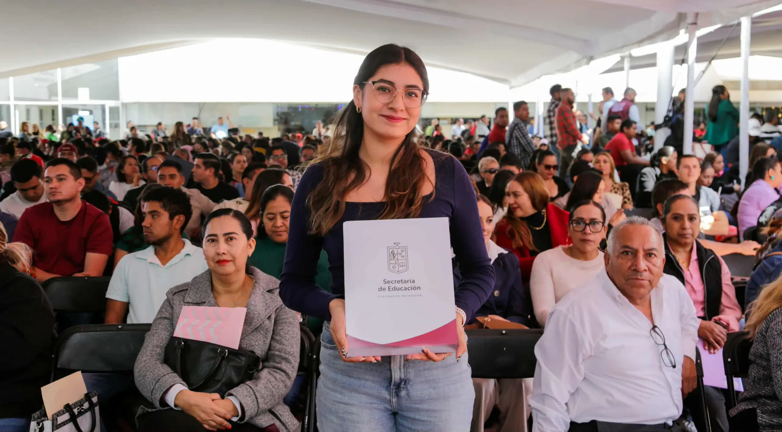 Tras años de espera, más de mil docentes regularizan su documentación: SEE