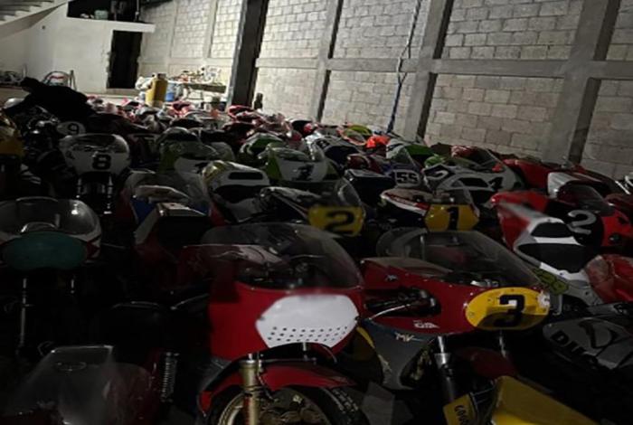 TRAS EJECUTAR CUATRO CATEOS EN LA CIUDAD Y ESTADO DE MÉXICO SE ASEGURARON MÁS DE 62 MOTOCICLETAS DE ALTA GAMA Y DROGA