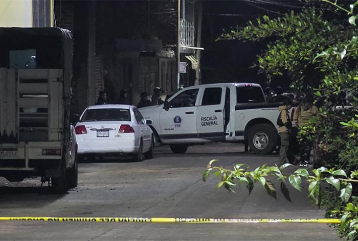 Tras enfrentamiento, agentes de la FGE detienen a un hombre por tentativa de homicidio