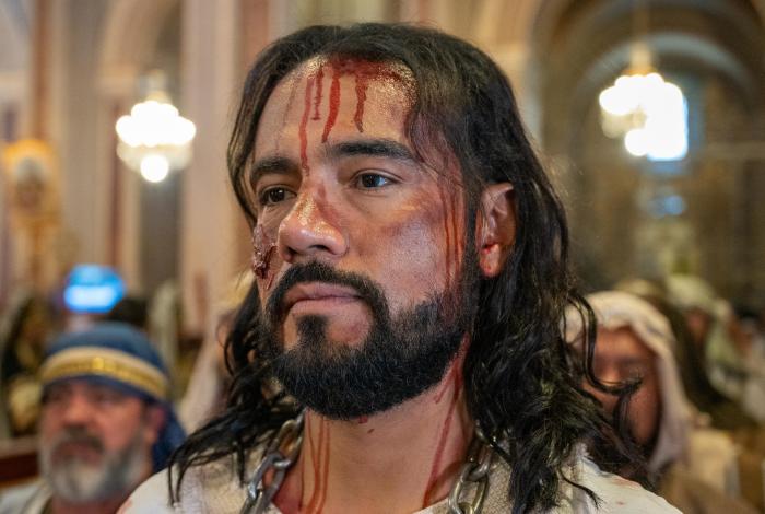 Tras los pasos del Cristo en el viacrucis