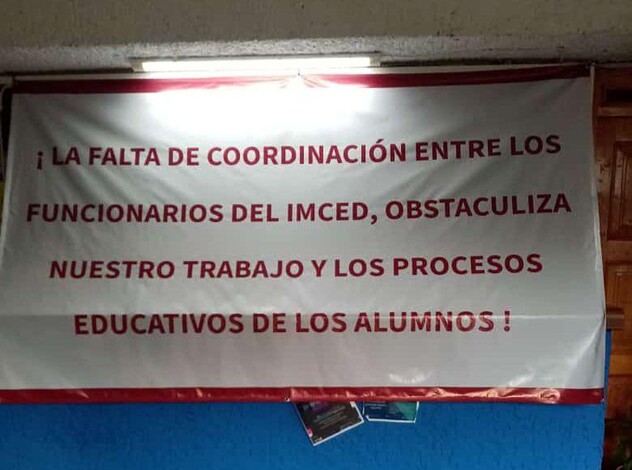 Tras manifestación de alumnos y trabajadores, destituyen a directora y delegado administrativo del IMCED