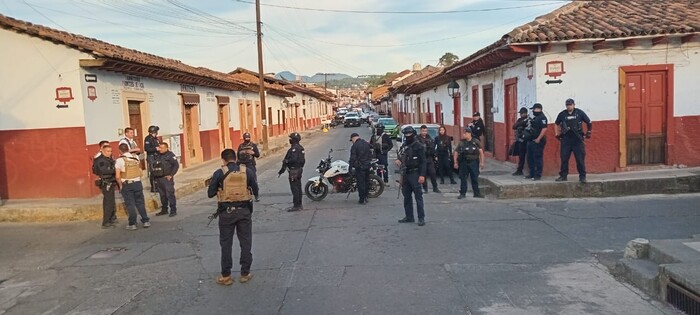 Tras persecución en Pátzcuaro, detenido un hombre con arma de fuego: SSP