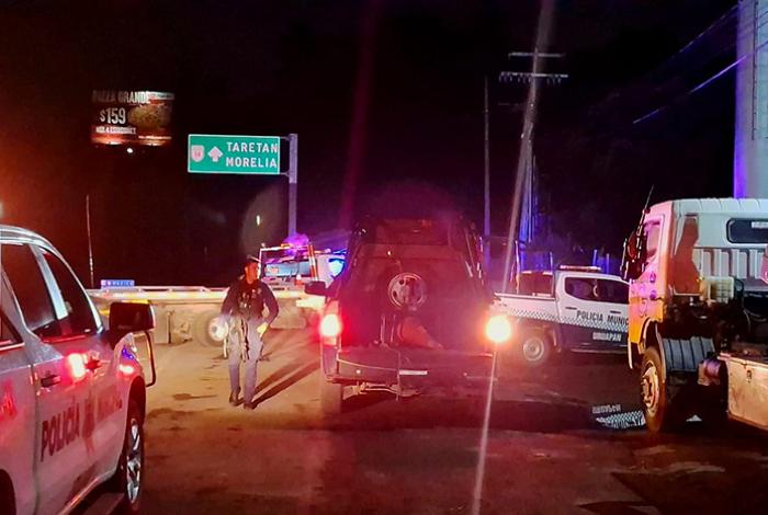 Tras persecución y balacera en la Siglo XXI, detienen dos presuntos delincuentes en Uruapan